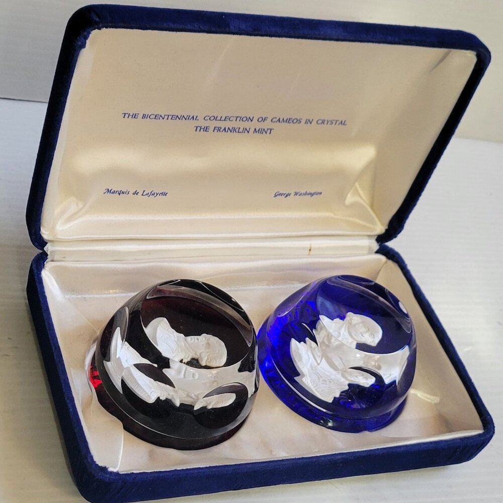 FRANKLIN MINT / BACCARAT CRYSTAL "LAFAYETTE & WASHINGTON" CAMEO PAPERWEIGHT Set